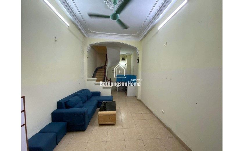 Cho thuê nhà nguyên căn ngõ 327 Trần Đại Nghĩa, 4 tầng, 30m2, 2 ngủ, chỉ 9tr - Full nội thất